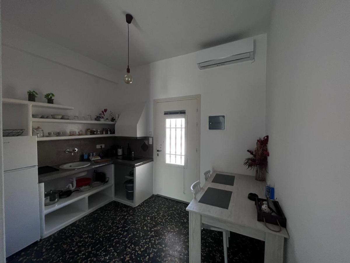 Suite Diminutif L Adamantas  ภายนอก รูปภาพ